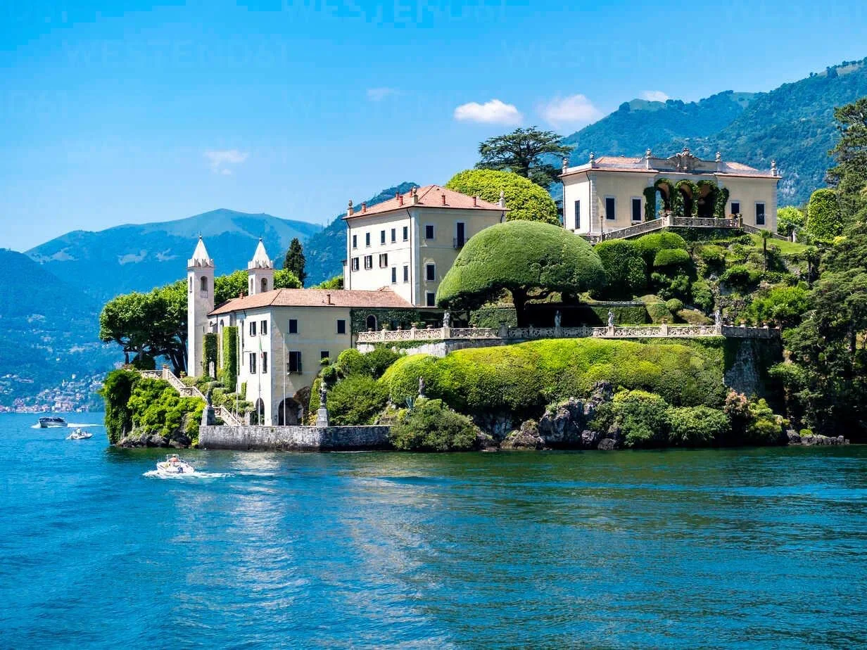 Lake Como wedding terrace with classical furniture